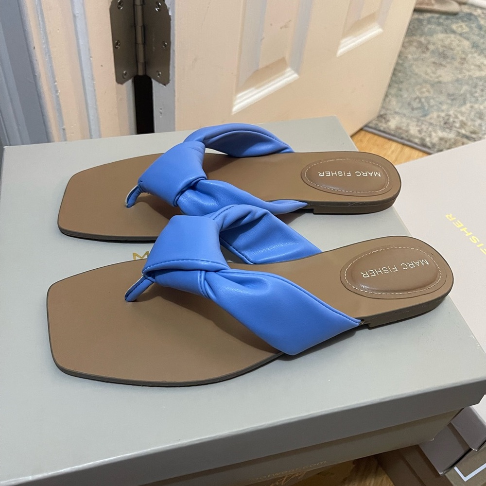 NWT Marc Fisher Sandals